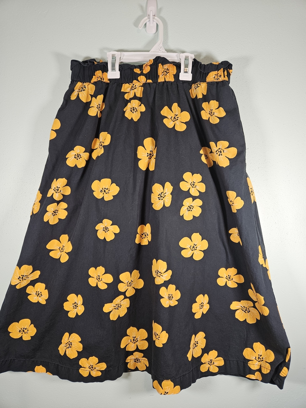 Who What Wear Black A-Line Skirt with Bold Yellow Floral Print